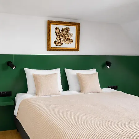 Hotel Cafe De 4*